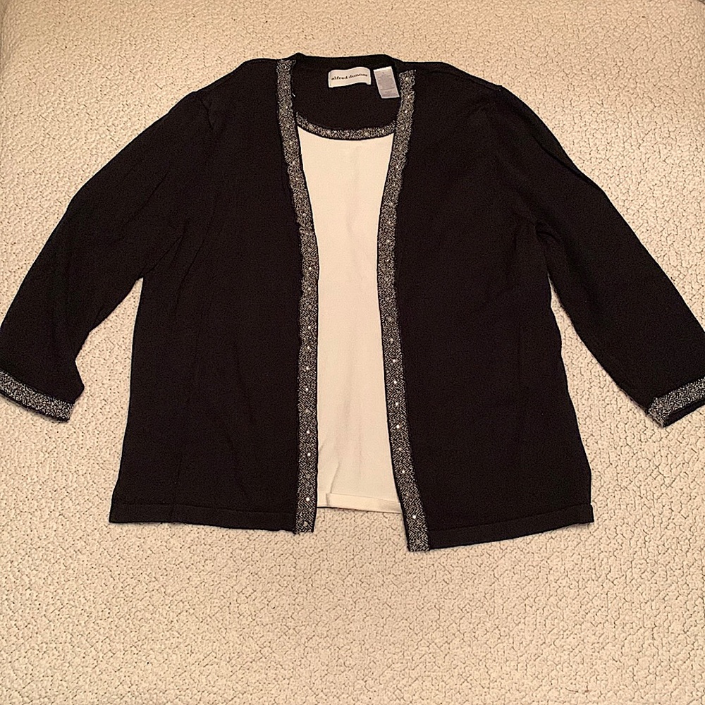 Alfred Dunner black sweater with attached white shirt layer. Size L.